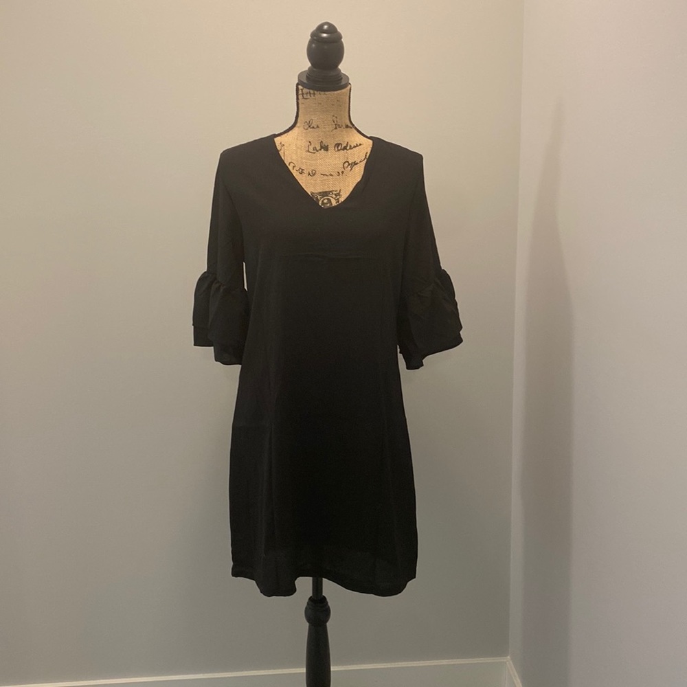 Women's Cute V-Neck Bell Sleeve Dress Mini Dress
